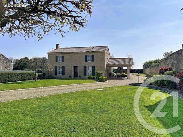 Maison vente à Fontenay-le-Comte, Sainte-gemme-la-plaine