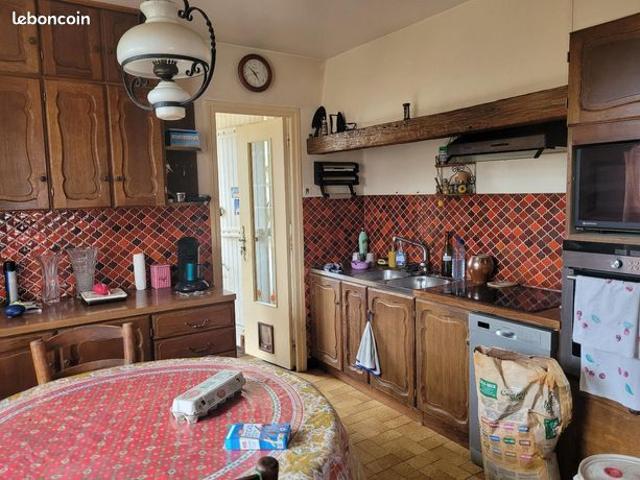 Maison vente à Auxerre, Bazarnes