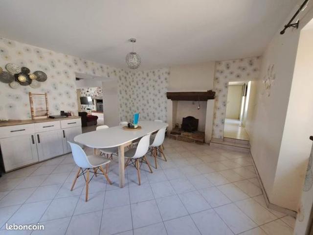 Maison vente à Château-Gontier, La Chapelle-hullin