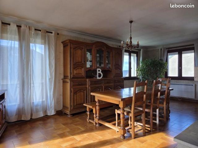 Maison vente à Millau, Réquista