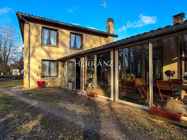 Maison vente à Libourne, Montagne