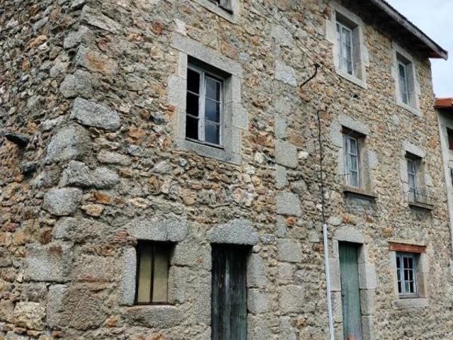 Maison vente à Thiers, Celles-sur-durolle