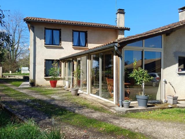 Maison vente à Libourne, Montagne