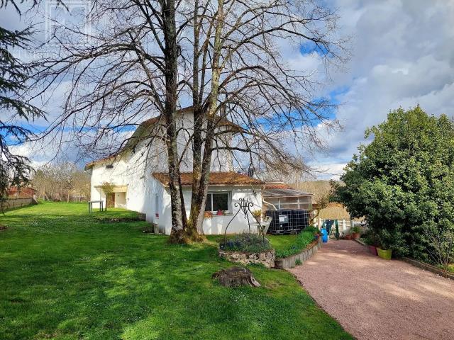 Maison vente à Nontron, Saint-pardoux-la-rivière