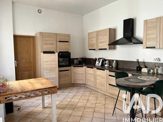 Maison vente à Arras, Pernes