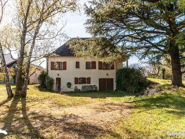 Maison vente à Nontron, Piégut-pluviers