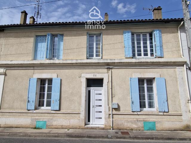Maison vente à Angoulême, Aignes-et-puypéroux