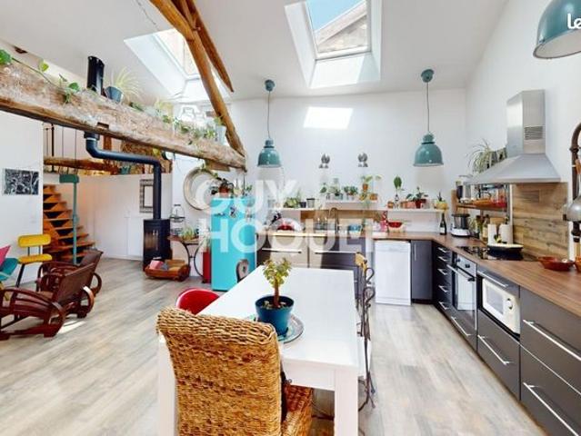 Maison vente à Saint-etienne-de-saint-geoirs, Isère