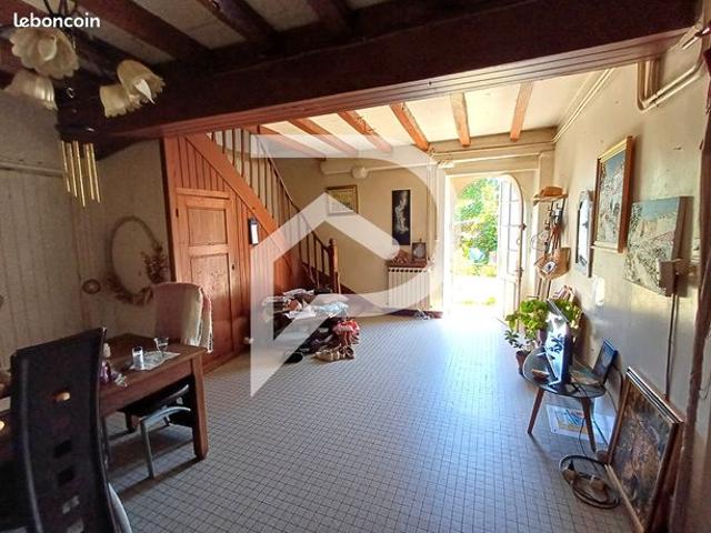 Maison vente à Oloron-Sainte-Marie, Escos