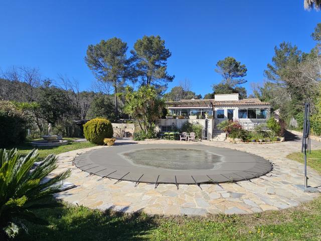 Maison vente à Arrondissement de Draguignan, Bagnols-en-forêt