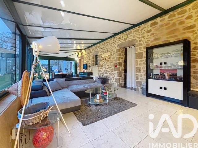 Maison vente à La Bouverie, Mézangers