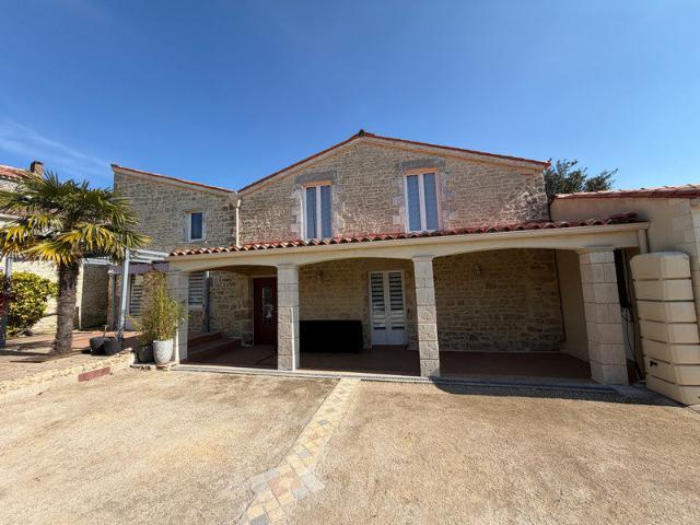 Maison vente à Brelouze, Saint-Michel-le-Cloucq