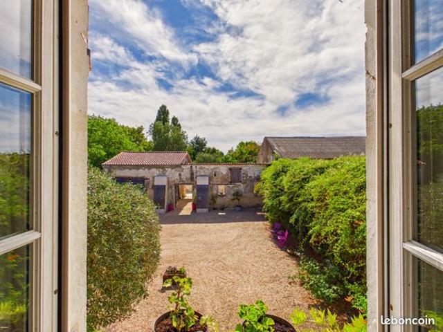 Maison vente à Saint-Jean-d'Angély, Saint-jean-d'angély