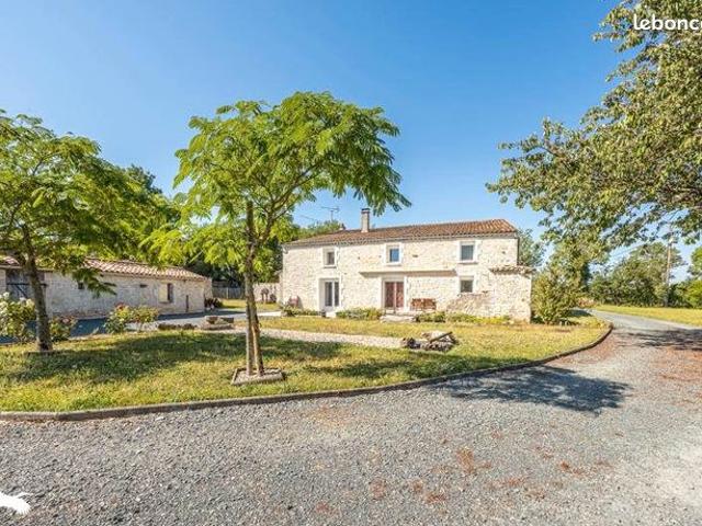 Maison vente à Mauzé-sur-le-Mignon, Deux-Sèvres
