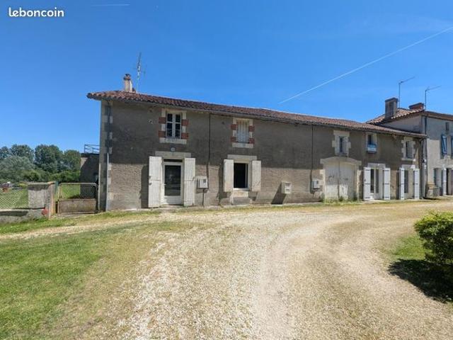 Maison vente à Montmorillon, Mauprévoir