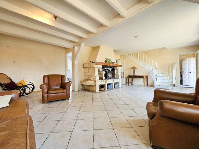 Maison vente à Pontoise, Commeny