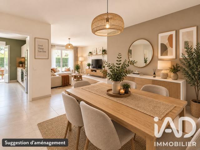 Maison vente à Place Nelson Mandela, Ris-Orangis
