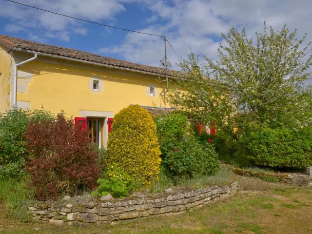 Maison vente à Chenay, Mairé-Levescault