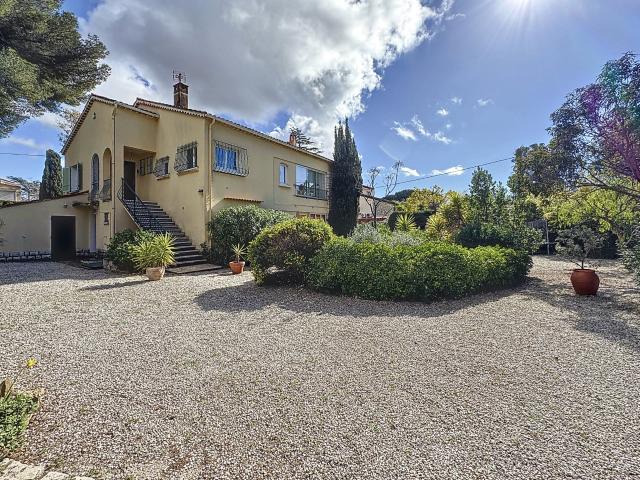 Maison vente à Arrondissement de Toulon, Six-fours-les-plages