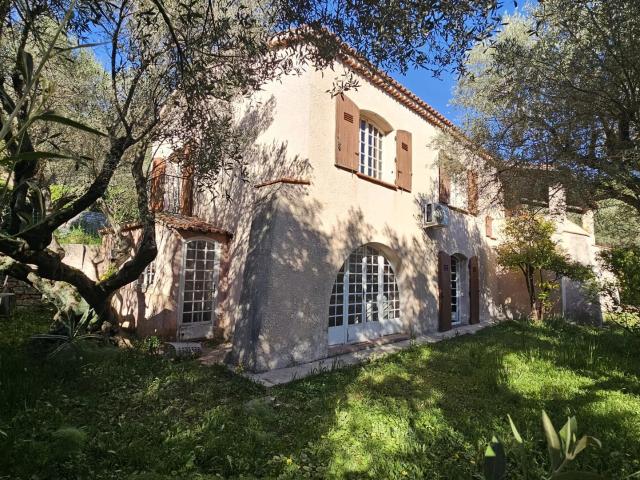 Maison vente à Arrondissement de Toulon, Toulon