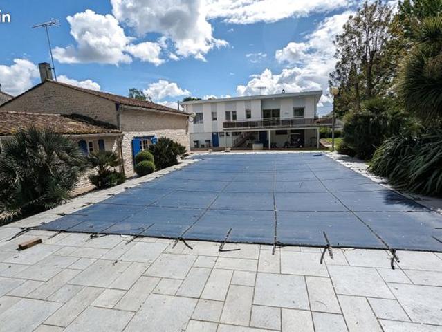 Maison vente à Montmorillon, Nouvelle-Aquitaine