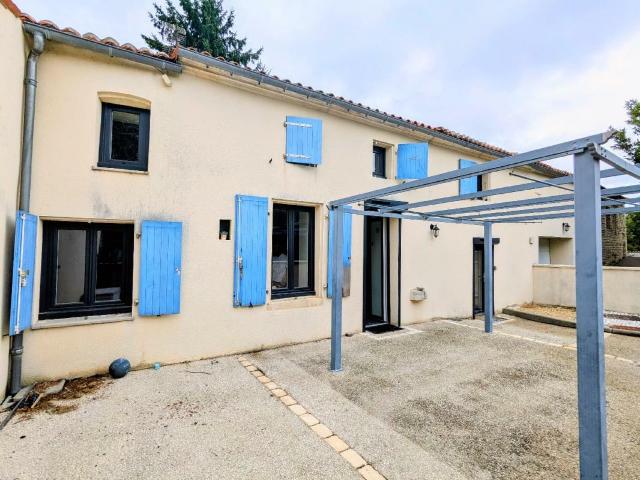 Maison vente à Cognac, Courbillac