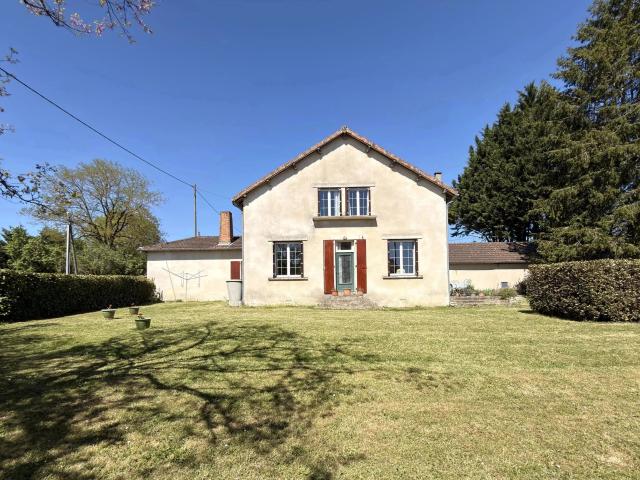 Maison vente à Confolens, Beaulieu-sur-sonnette
