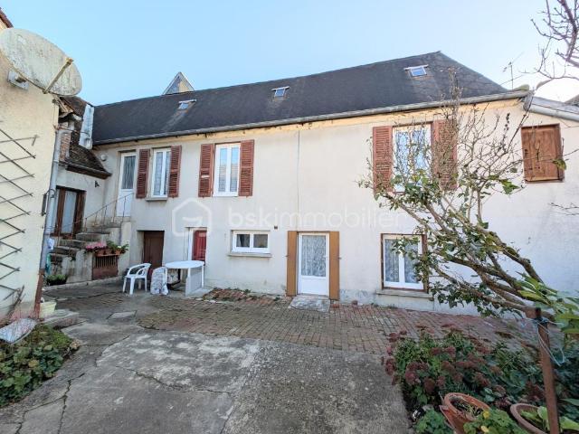 Maison vente à Les Vaux-Mieux, Château-Renard