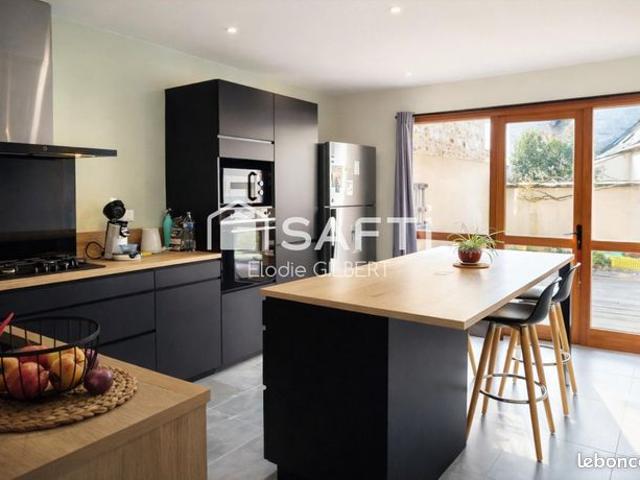 Maison vente à Luché-Pringé, Sarthe