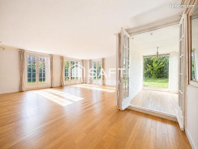 Maison vente à Créteil, Villecresnes