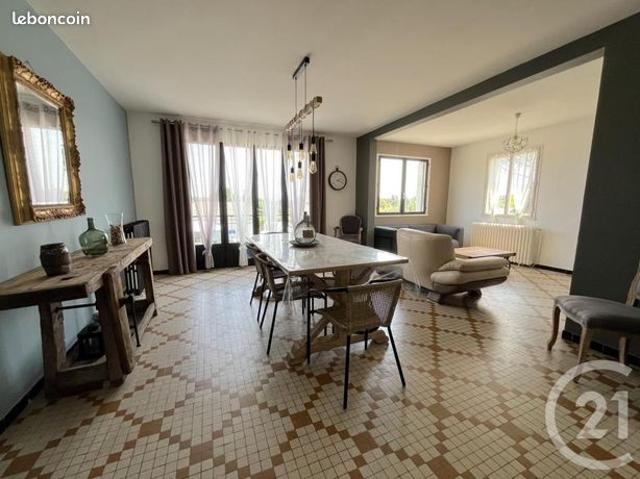 Maison vente à Charolles, Baron