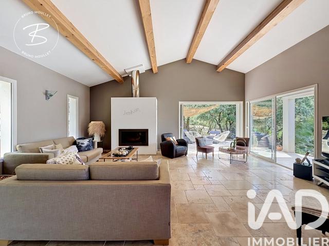 Maison vente à Arrondissement de Toulon, Solliès-toucas