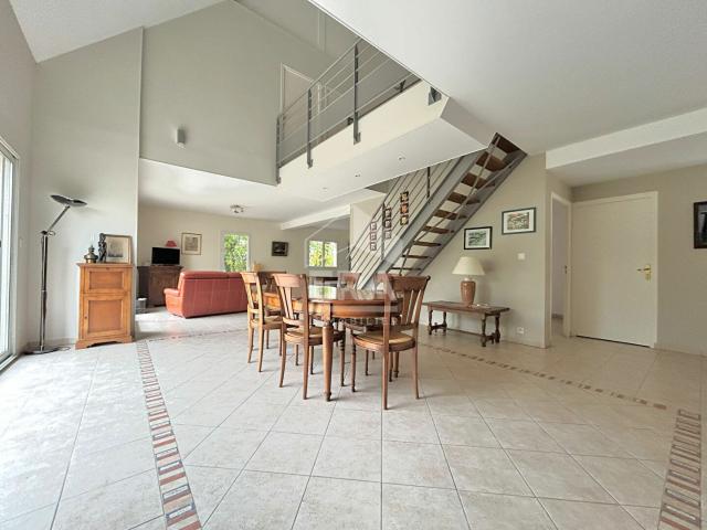 Maison vente à France métropolitaine, Neuville-sur-sarthe