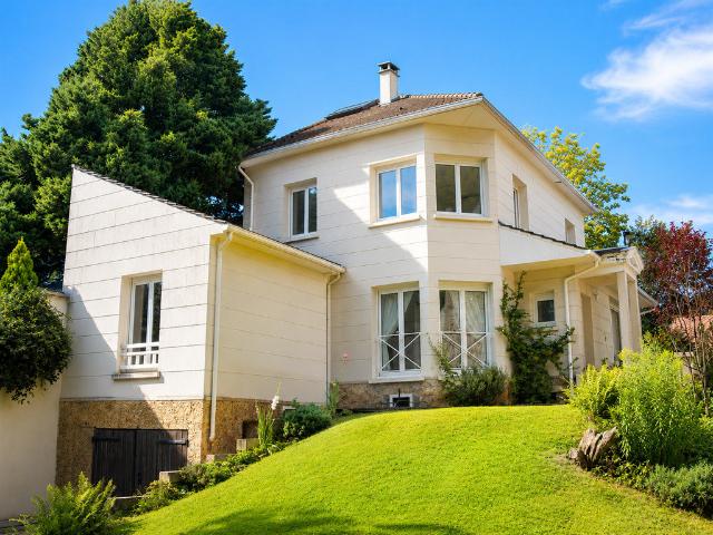 Maison location à Nanterre, Garches