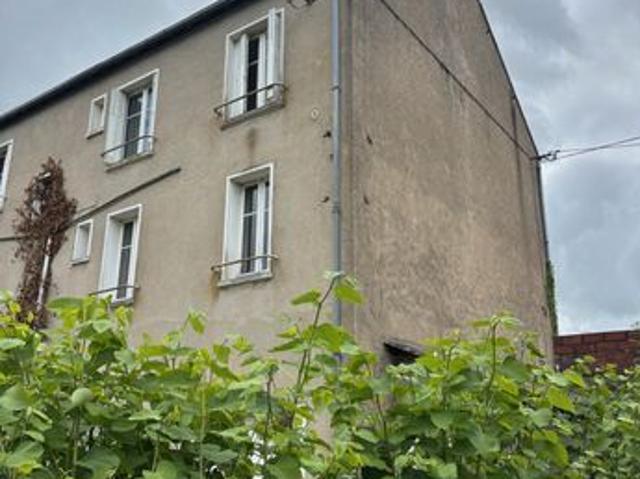 Maison vente à Saint-Amand-Montrond, Cuffy