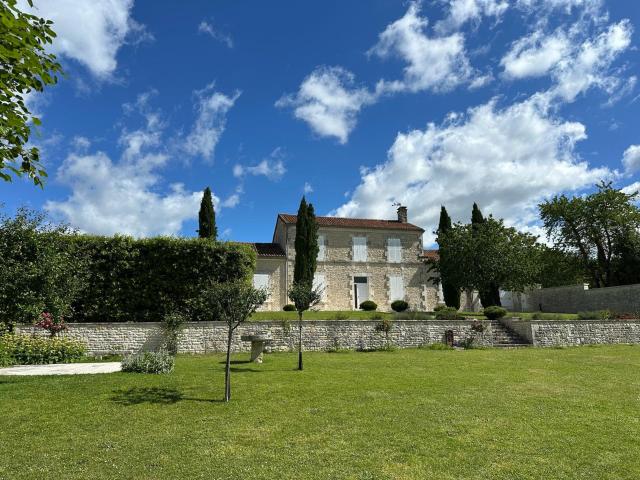 Maison vente à Taizé-Aizie, Charente
