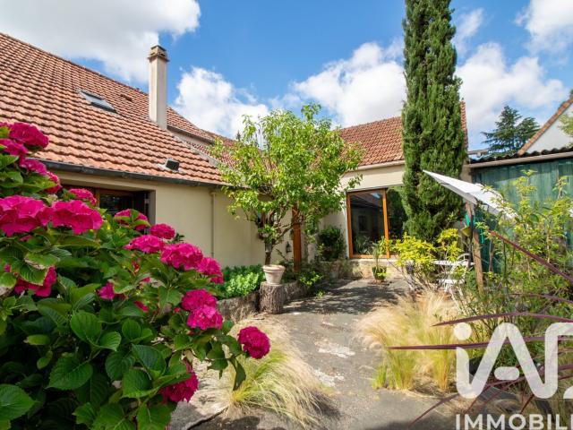 Maison vente à Versailles, Plaisir