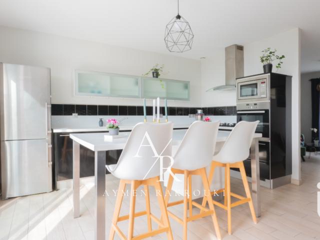 Maison location à Montigny-lès-cormeilles, Fond de Layé