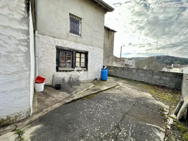 Maison vente à La Monnerie-le-Montel, Puy-de-Dôme