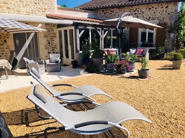 Maison vente à Nontron, Bussière-badil