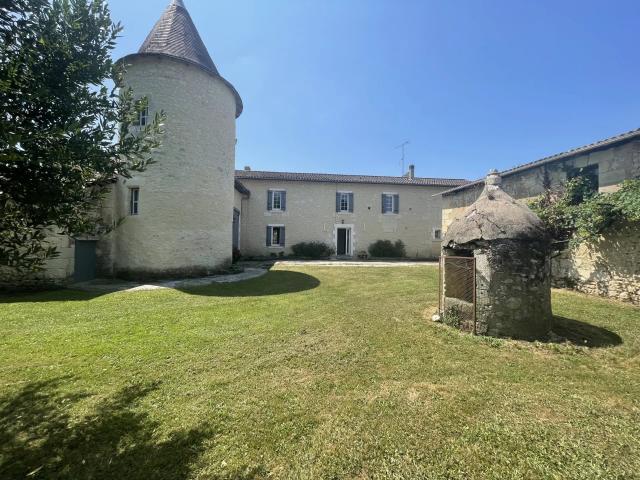 Maison vente à Angoulême, Chalais