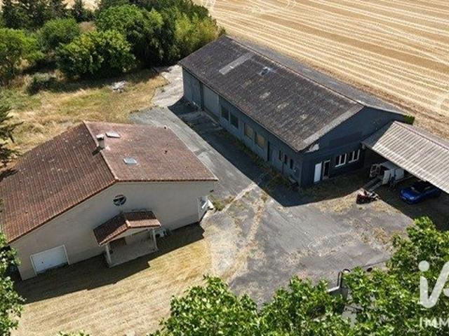 Maison vente à Le Portail, Bernay-Saint-Martin