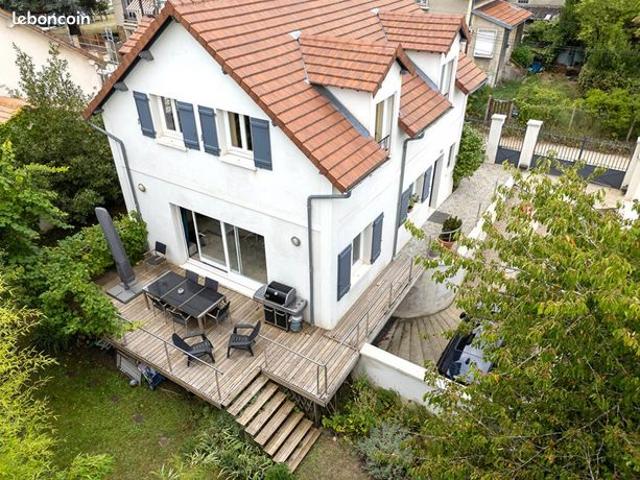 Maison vente à Le Mesnil-le-roi