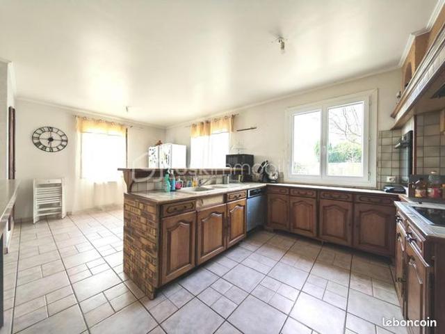 Maison vente à Fontainebleau, Montcourt-fromonville