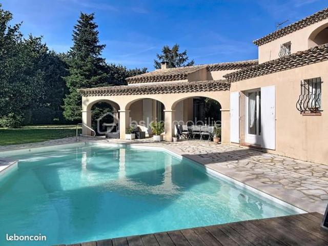 Maison vente à Nîmes, Gard