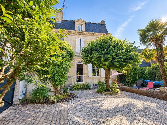 Maison vente à Vieux Cognac, Cognac