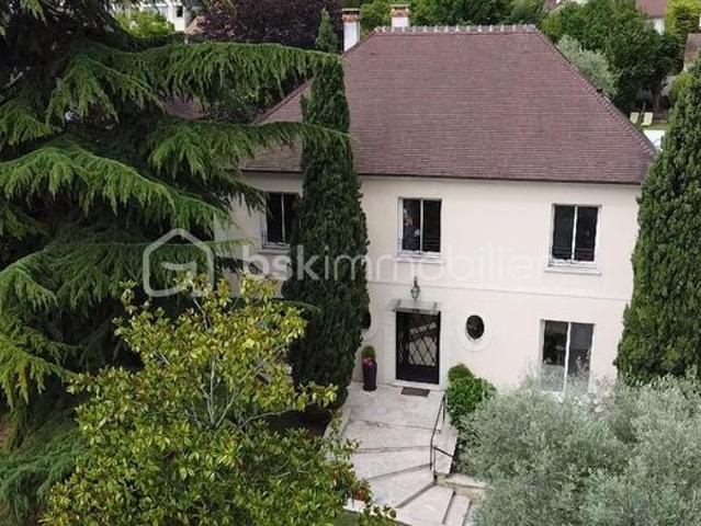 Maison vente à Saint-Germain-en-Laye, Médan