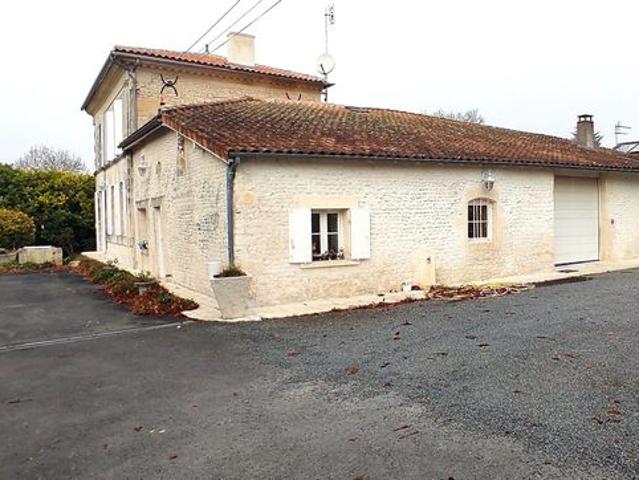 Maison vente à Saintes