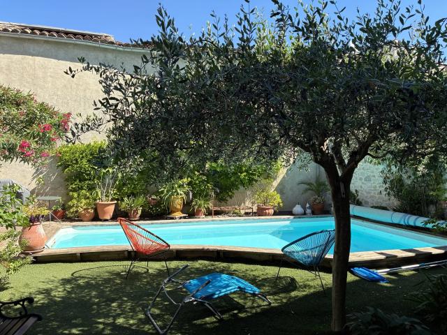 Maison vente à Nîmes, Cannes-et-clairan