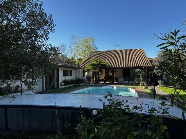 Maison vente à Condom, Dému